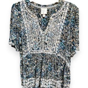 Knox Rose blue flowers white lace detail - never worn - L